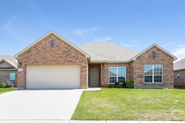 279 Edison Ln Crowley, TX 76036